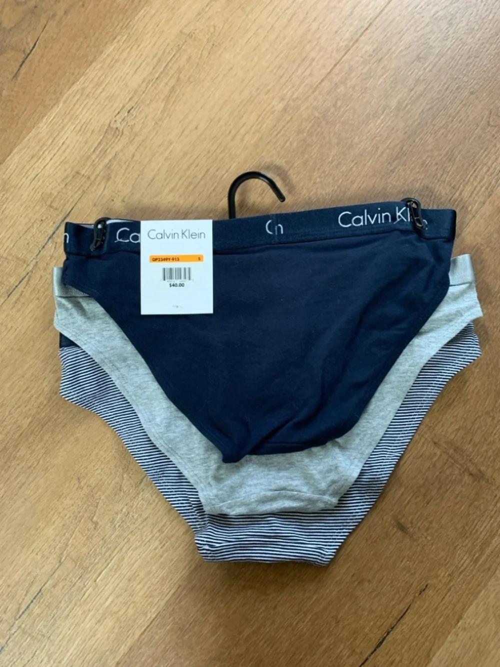 Calvin Klein women’s underwear, size S - Picture 2 of 4